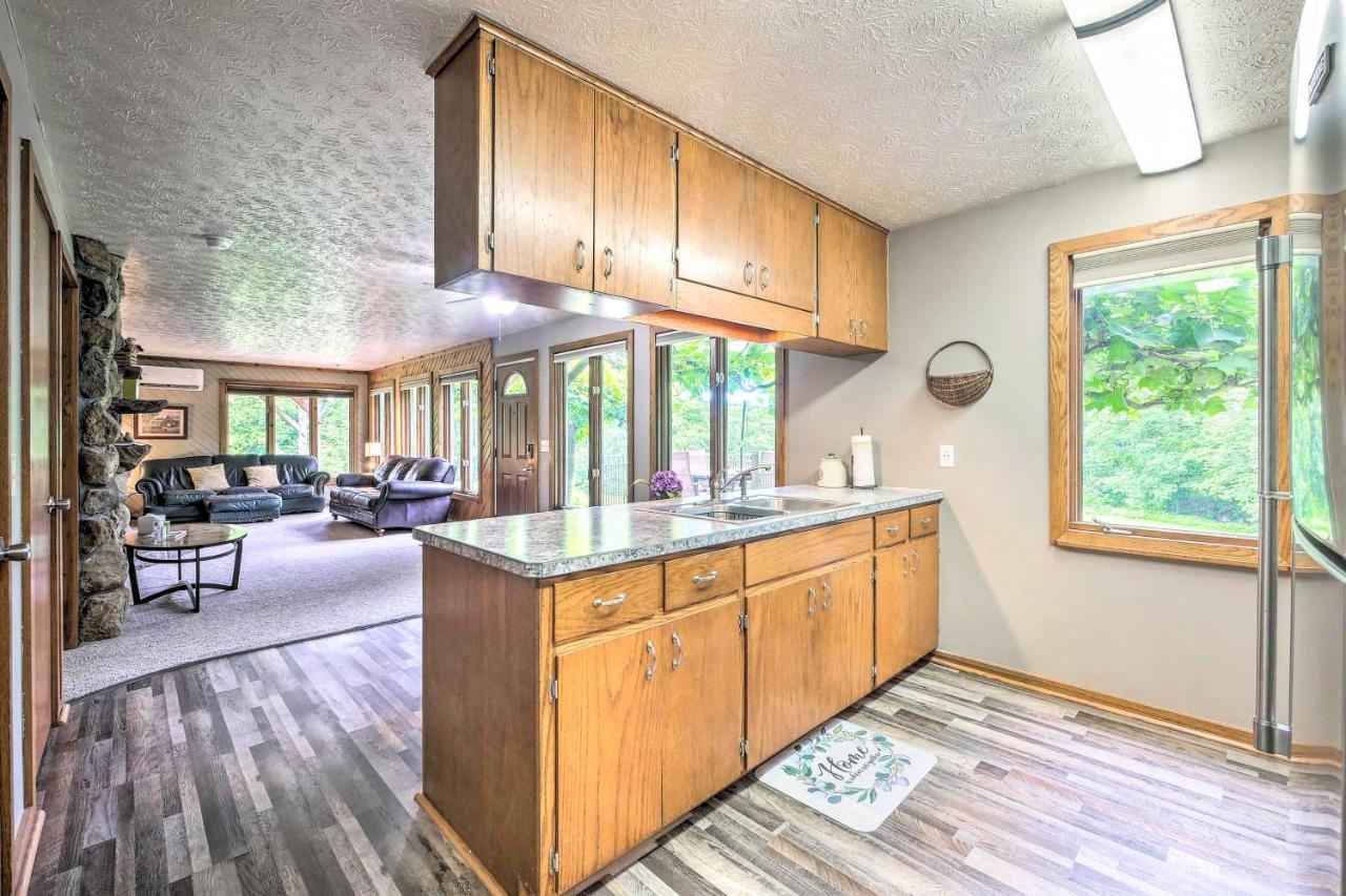 Mimis Place About Ohio Countryside Duplex With Deck Orrville Exterior photo