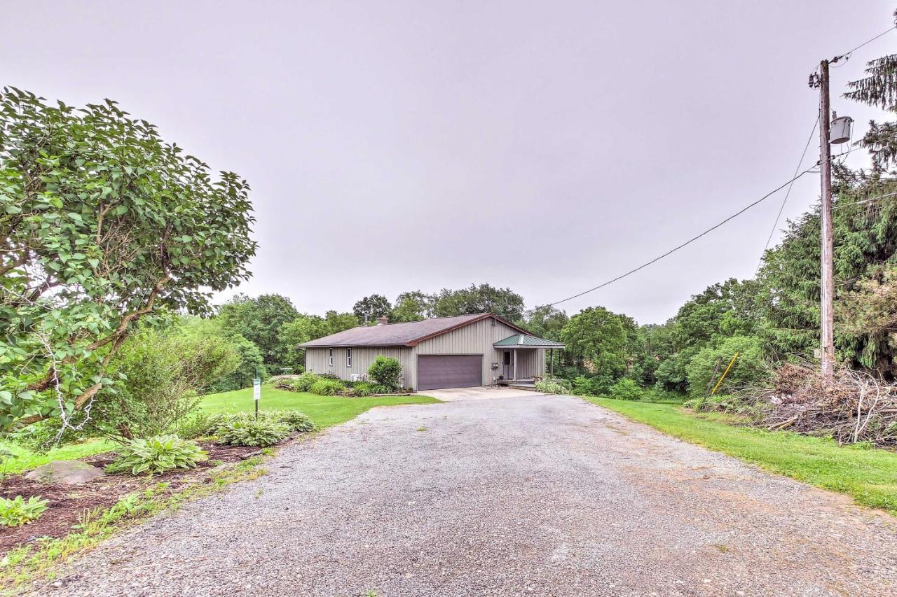 Mimis Place About Ohio Countryside Duplex With Deck Orrville Exterior photo