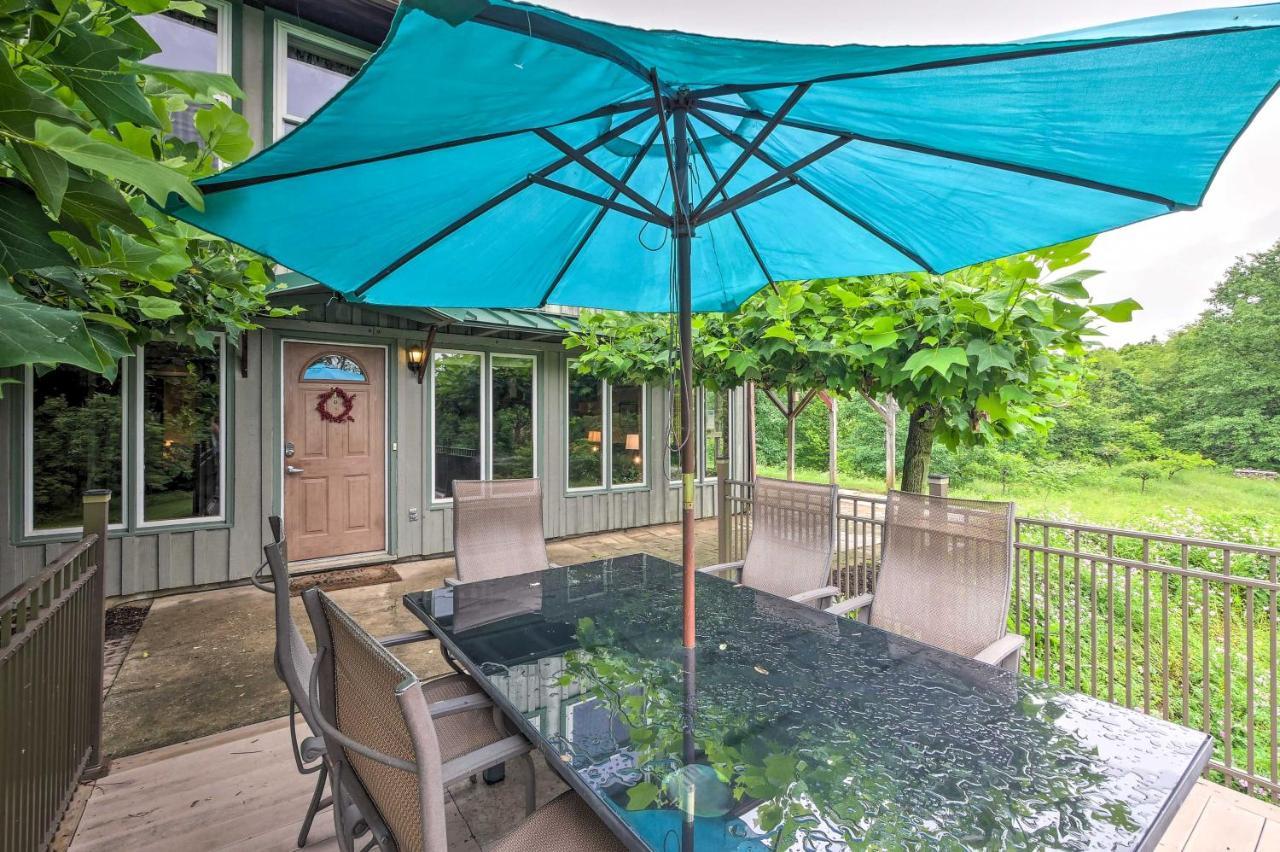 Mimis Place About Ohio Countryside Duplex With Deck Orrville Exterior photo